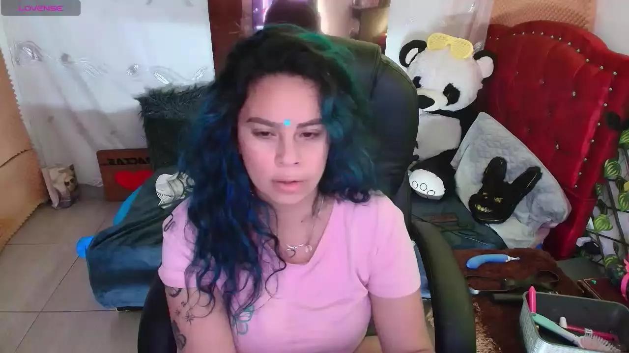 Freechat Elektra_323 on Cam4