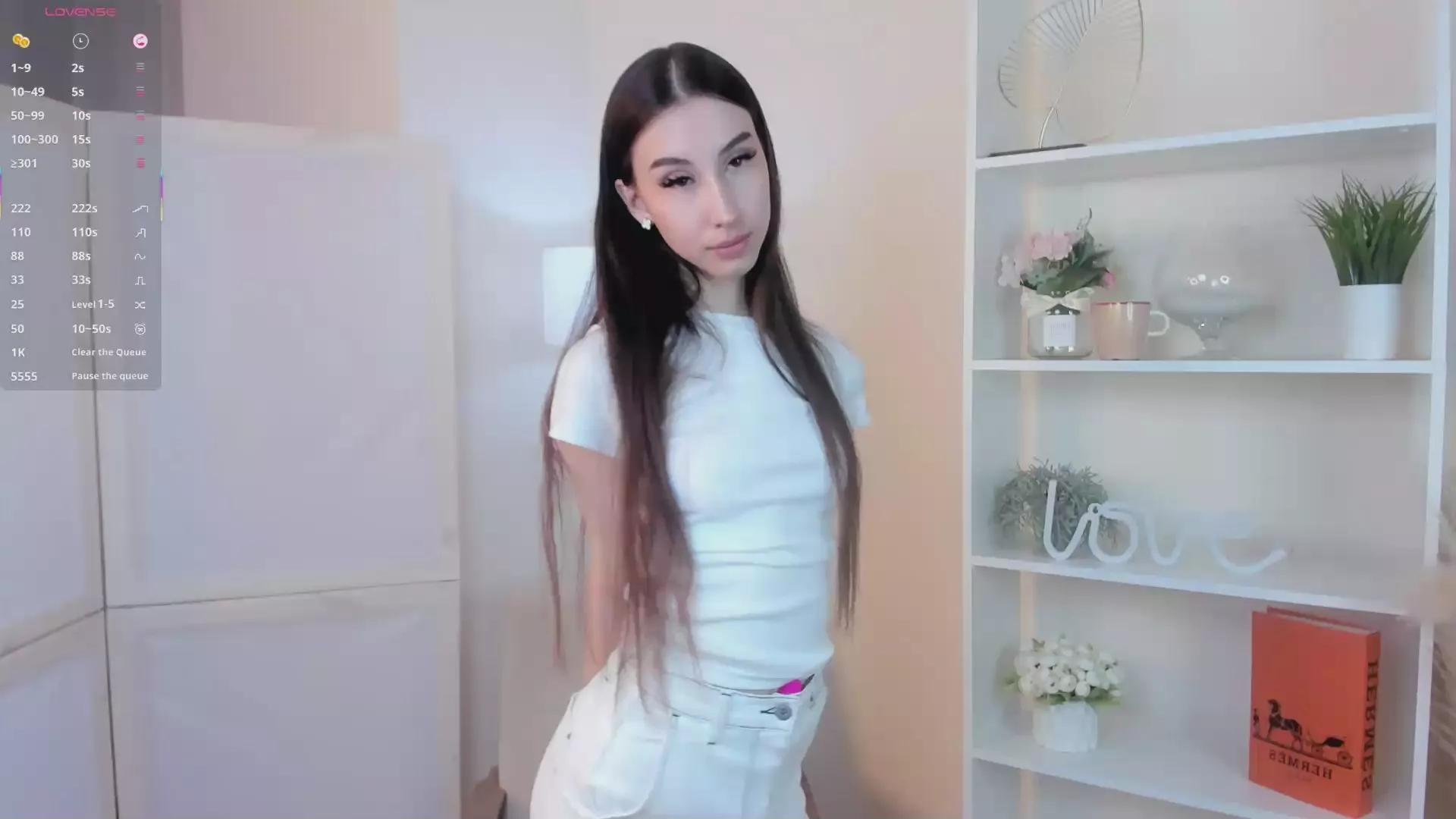 ElgaBeech on Cam4 