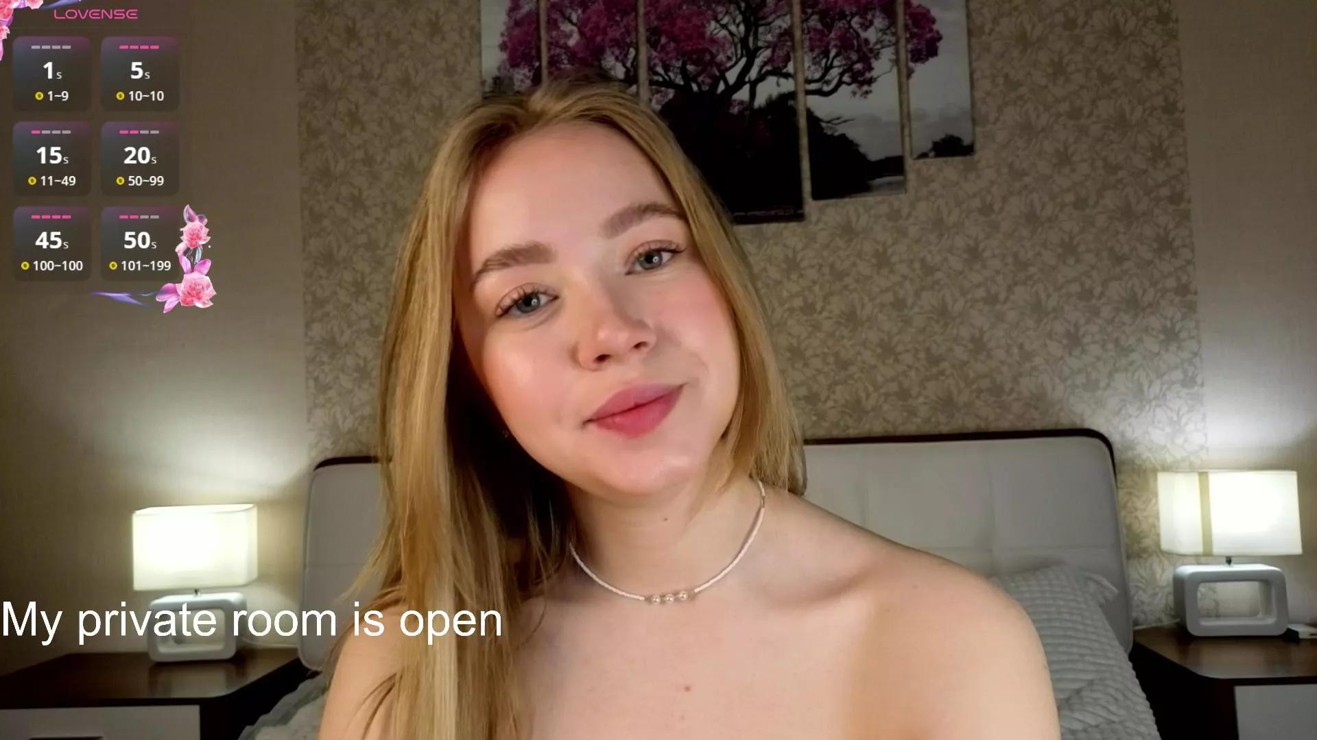 ElinaMalina on Cam4 