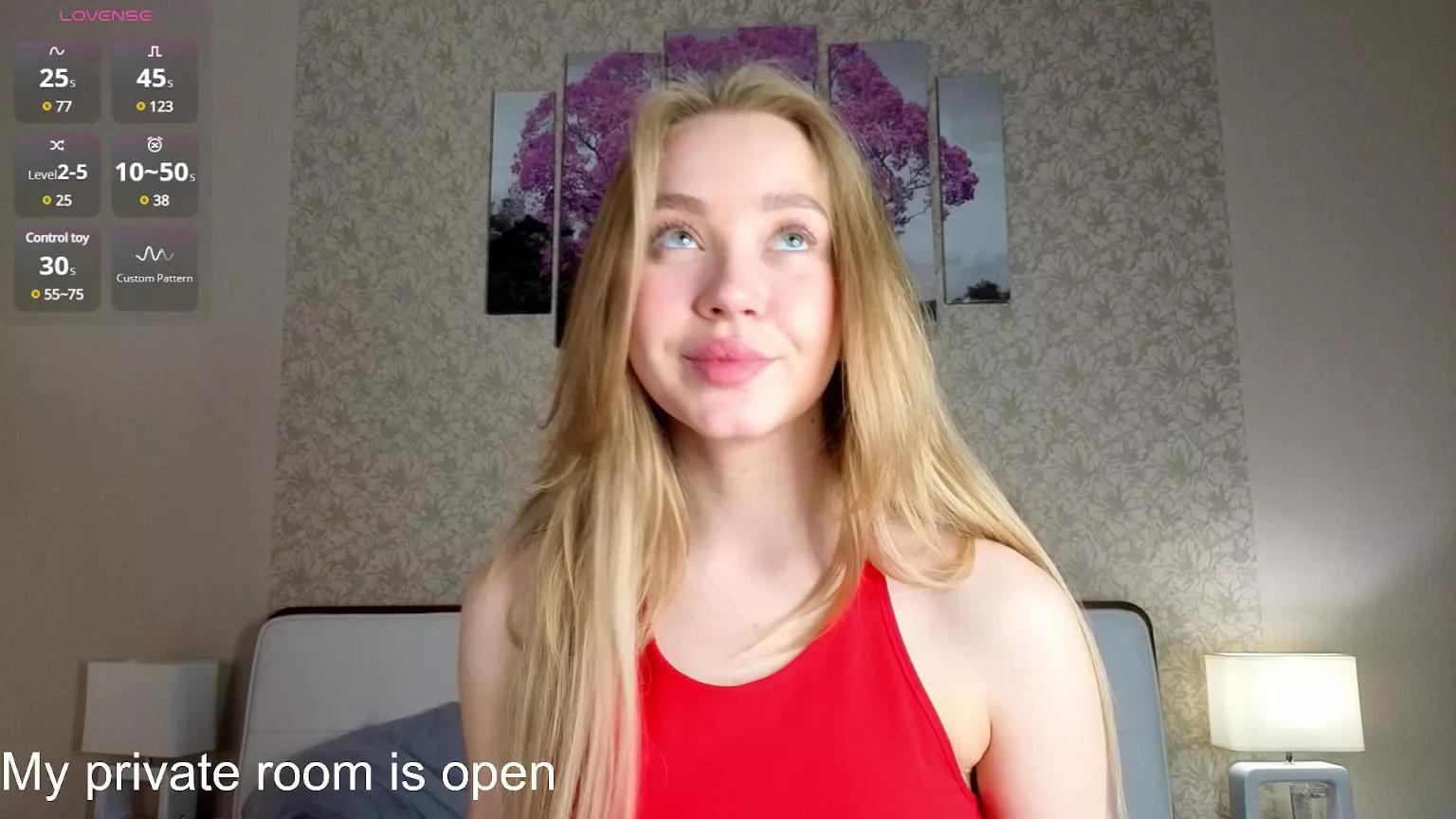 ElinaMalina on Cam4 