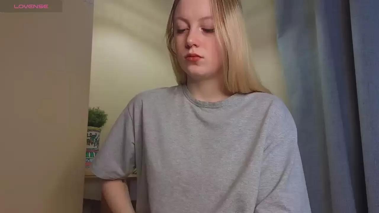 ElletteBaile on Cam4 