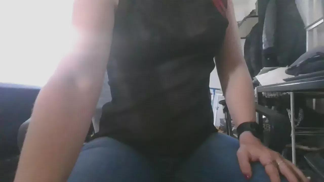 EloNoch on Cam4 