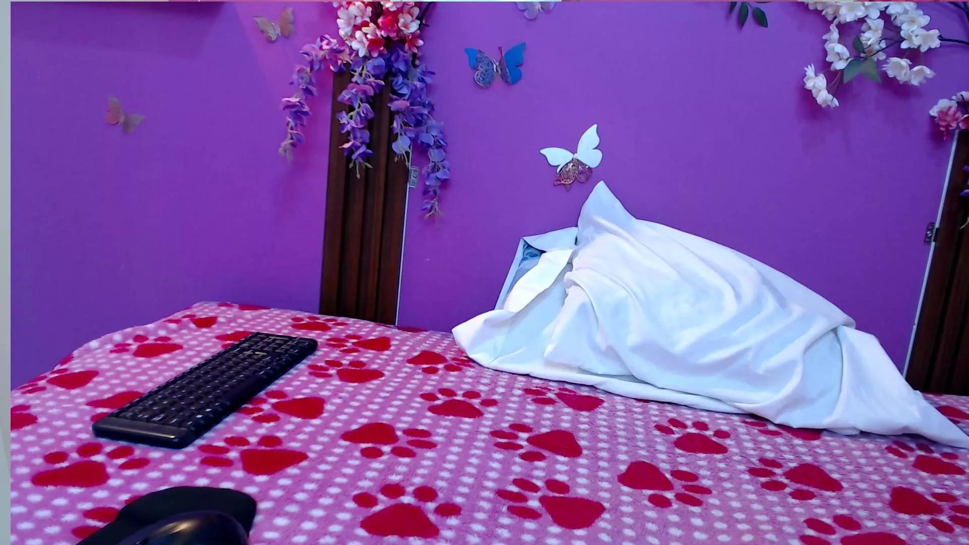 elupitabarbara1 on Cam4 