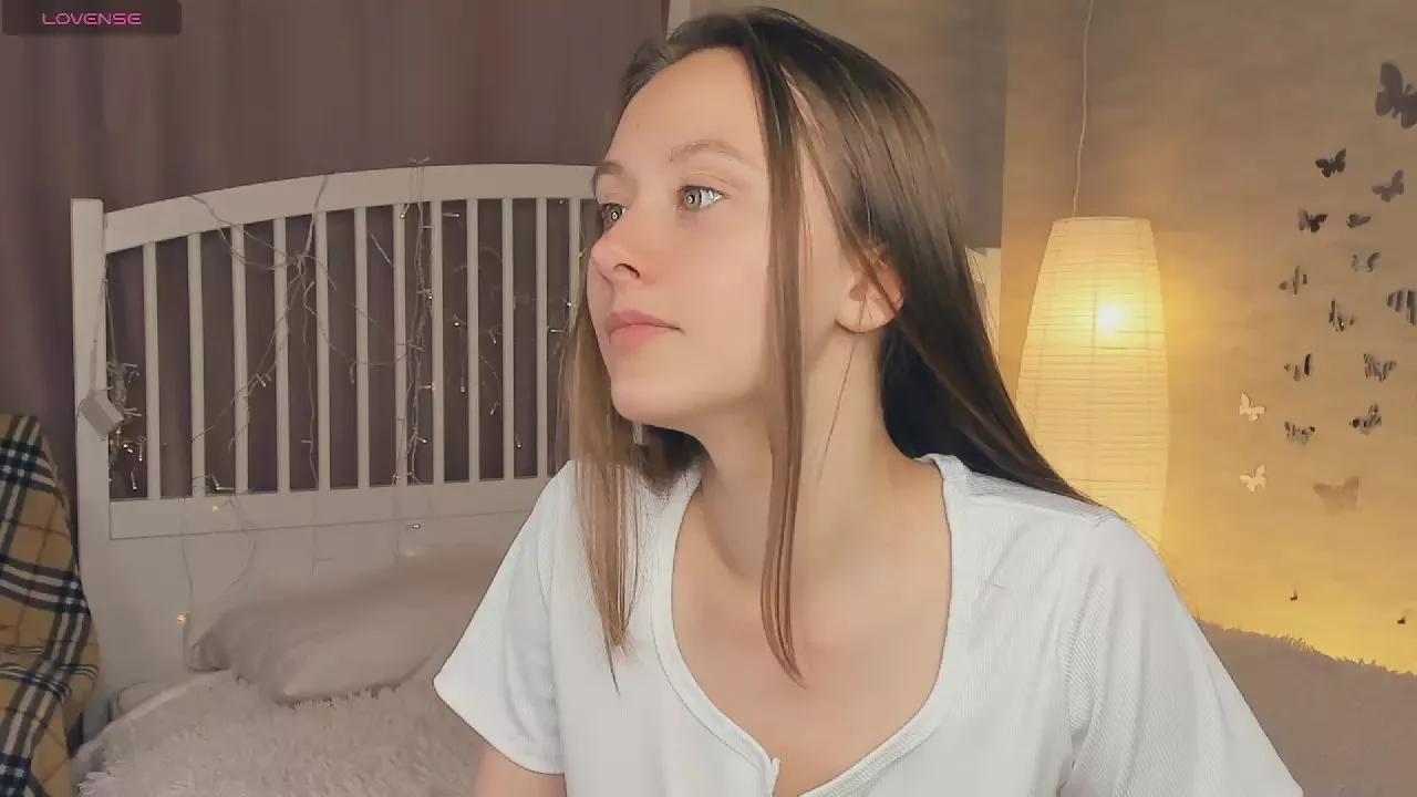 ElvaHakey on Cam4 