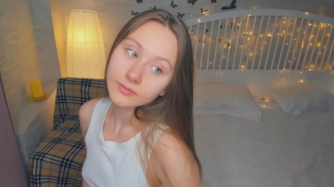 ElvaHakey on Cam4 