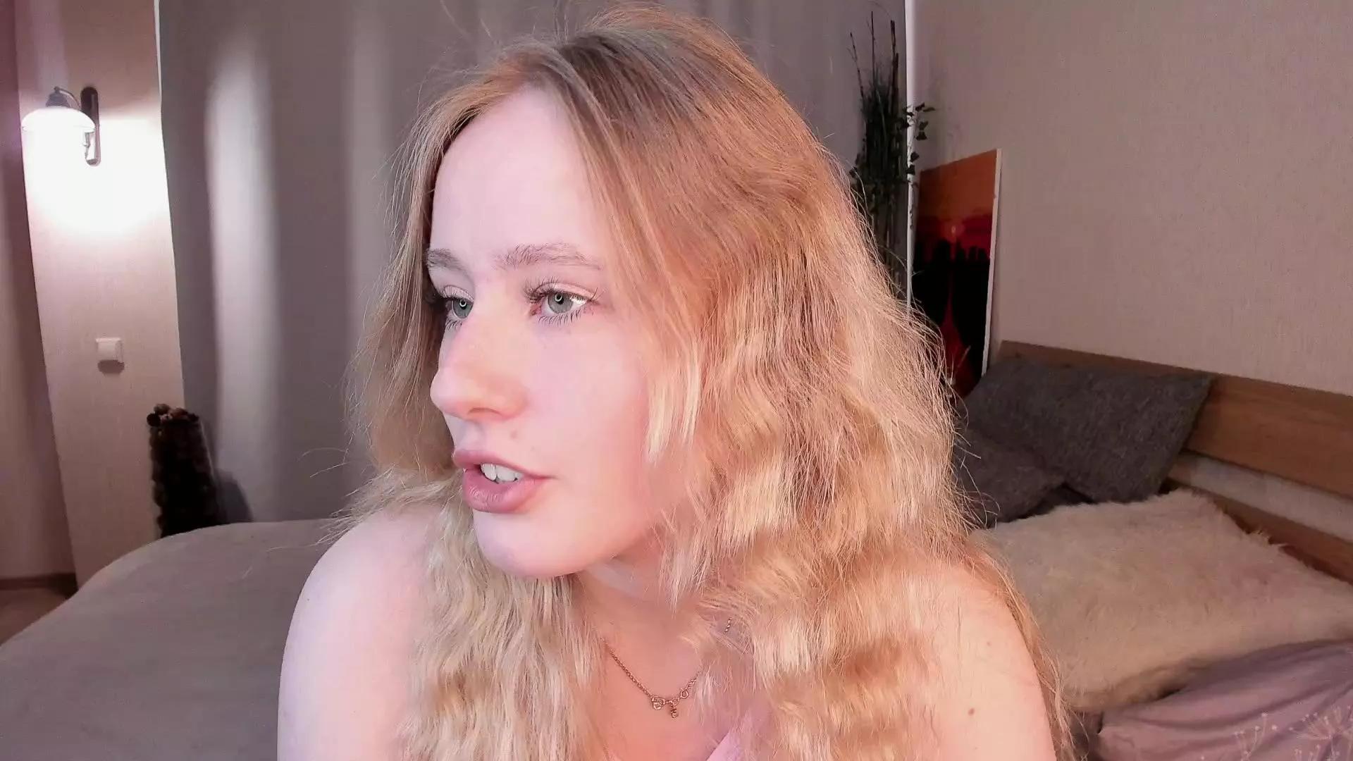 ElviaDeere on Cam4 