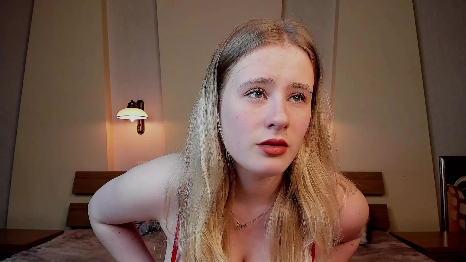 ElviaDeere on Cam4 