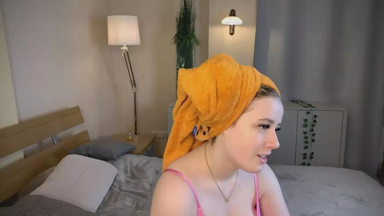 ElviaDeere on Cam4 