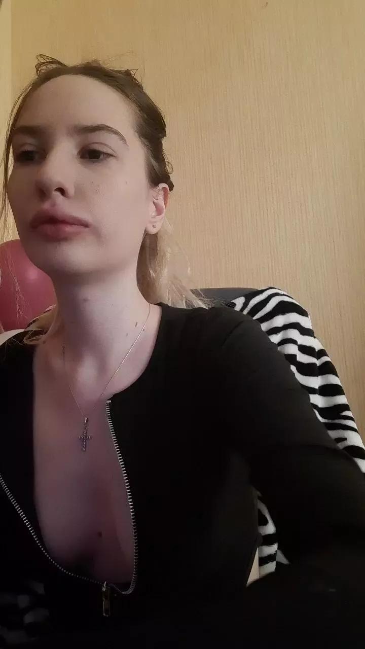 Elzakom on Cam4 