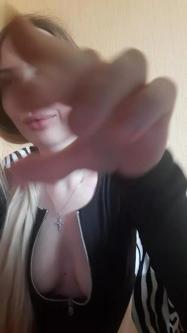 Elzakom on Cam4 