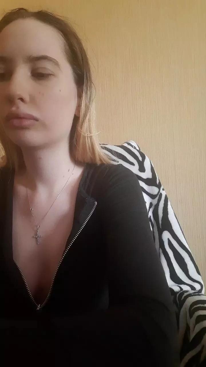 Elzakom on Cam4 