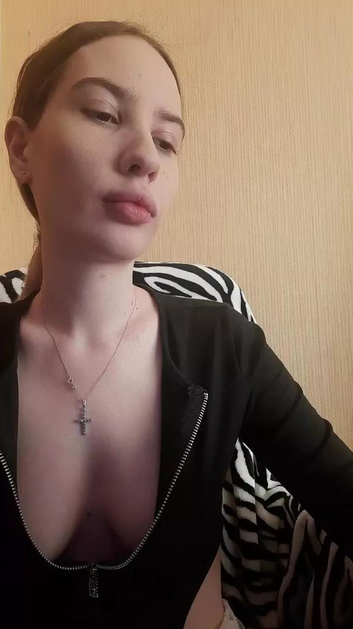 Elzakom on Cam4 