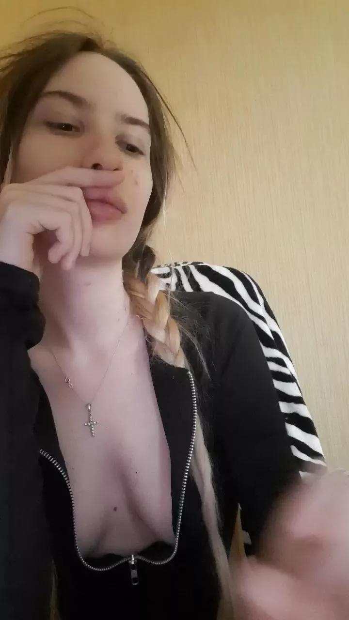 Elzakom on Cam4 