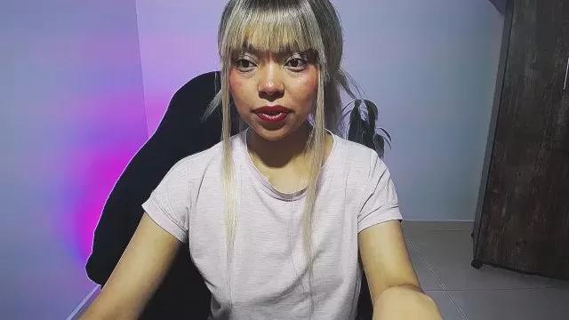 emerald00_ on Cam4 