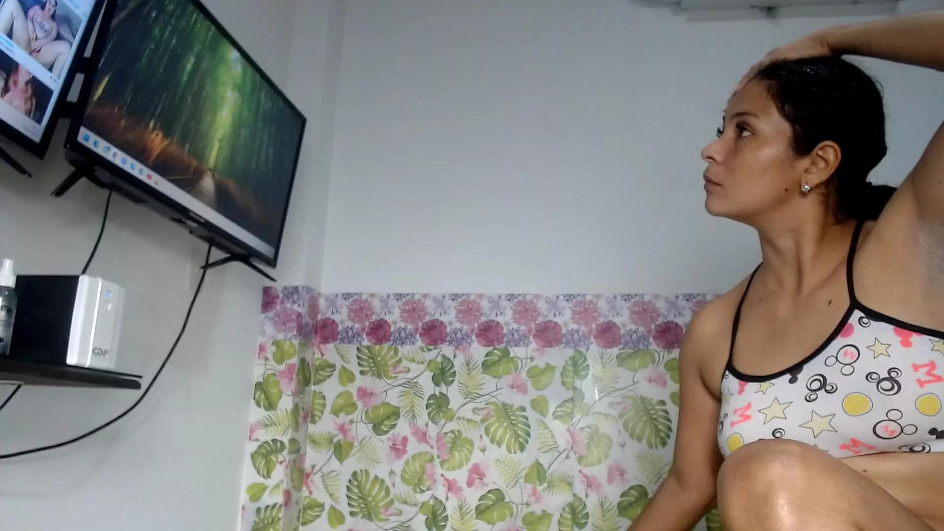 emiasamanta18 on Cam4 