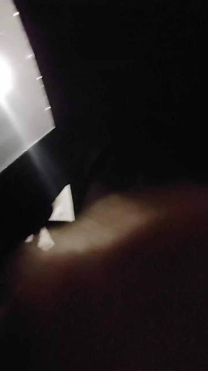 Offline emilio20yhot on Cam4