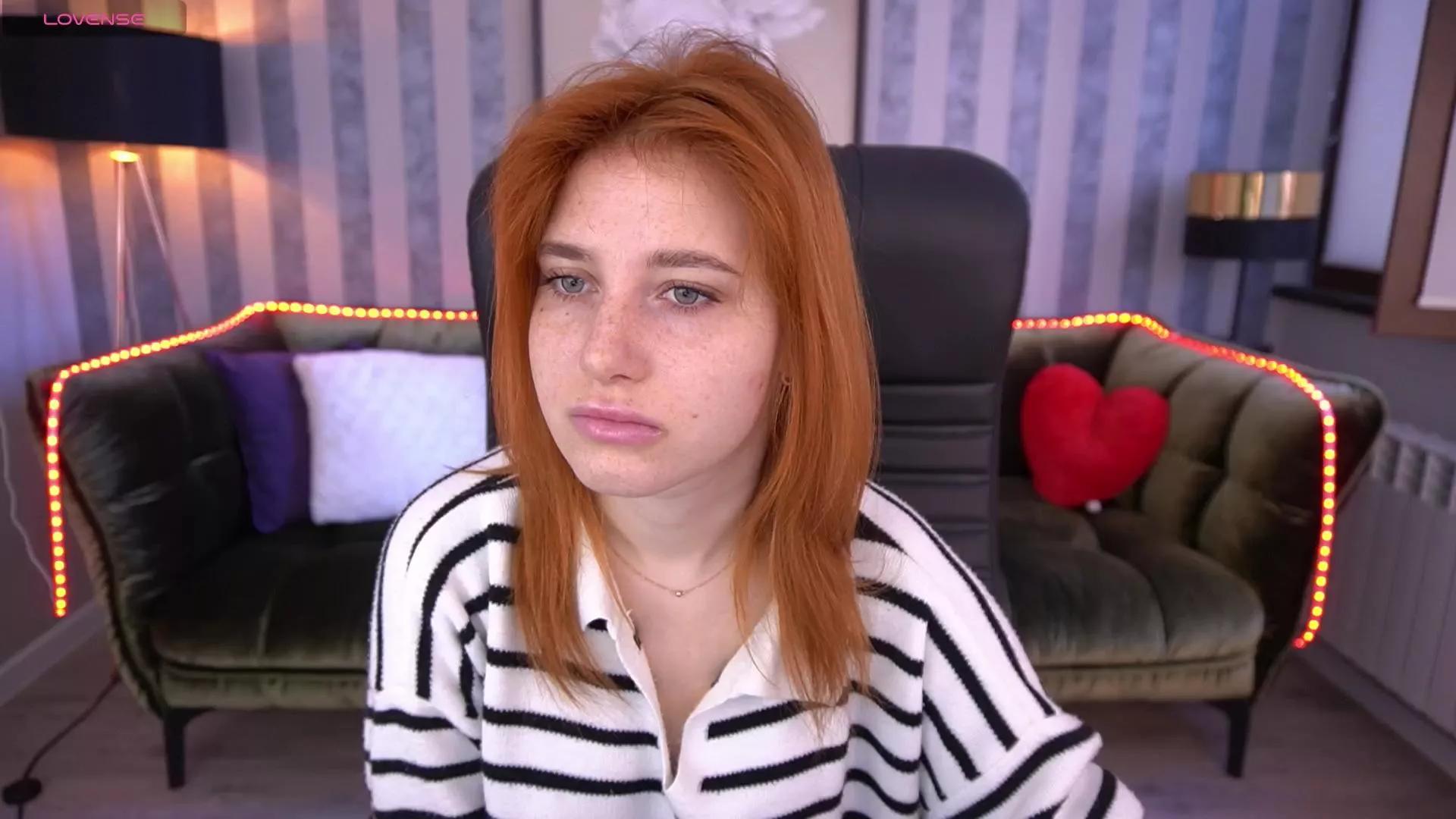 EmilyFoxxi on Cam4 
