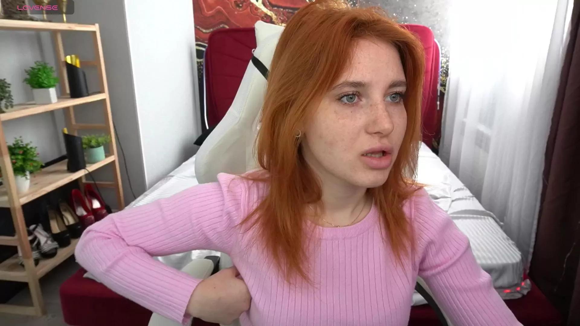 EmilyFoxxi on Cam4 