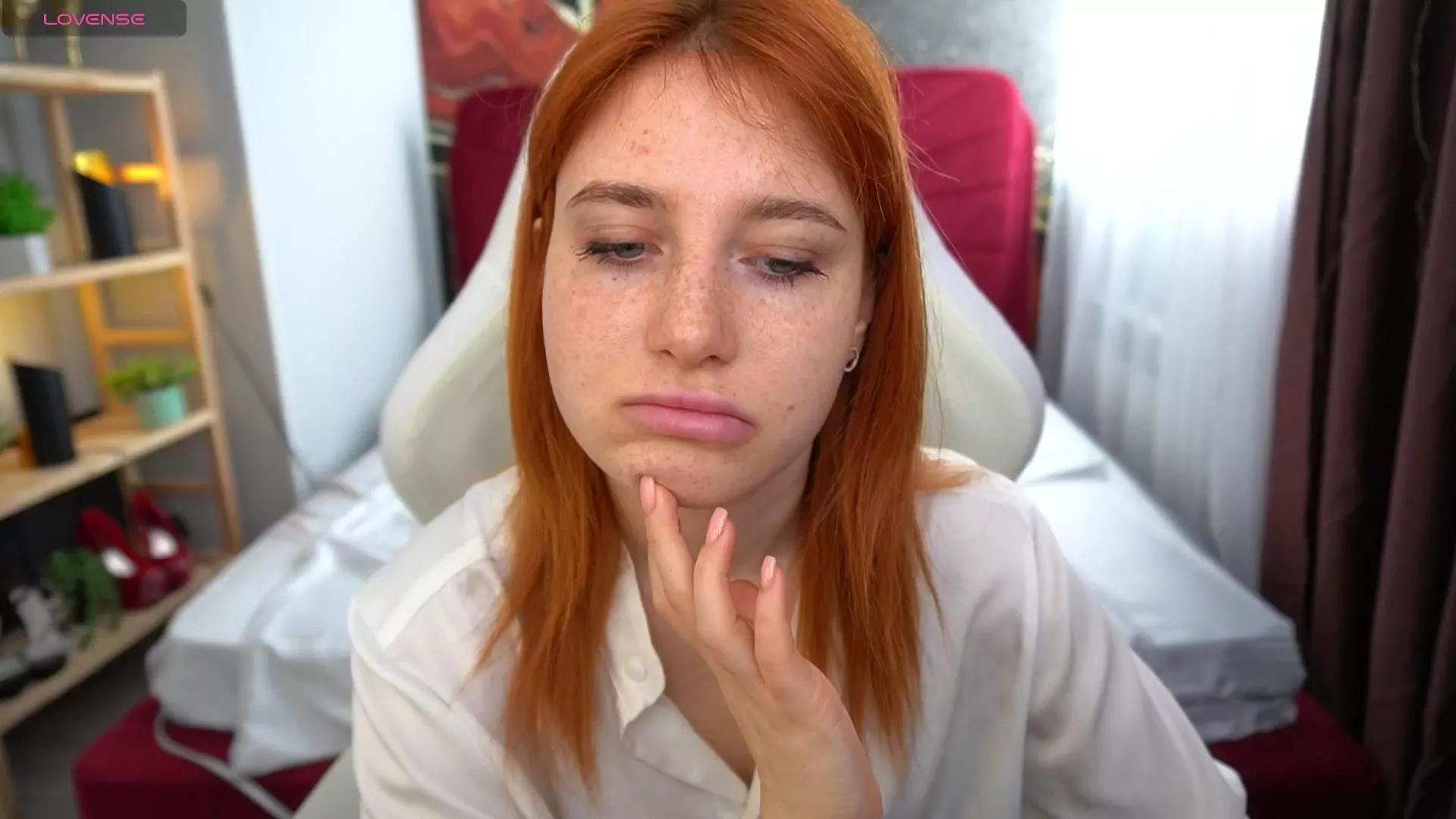 EmilyFoxxi on Cam4 
