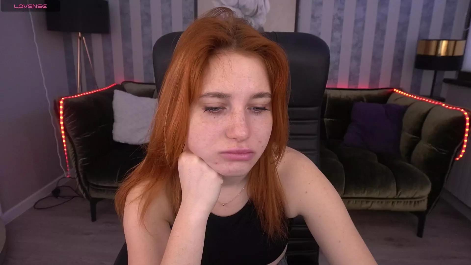 EmilyFoxxi on Cam4 