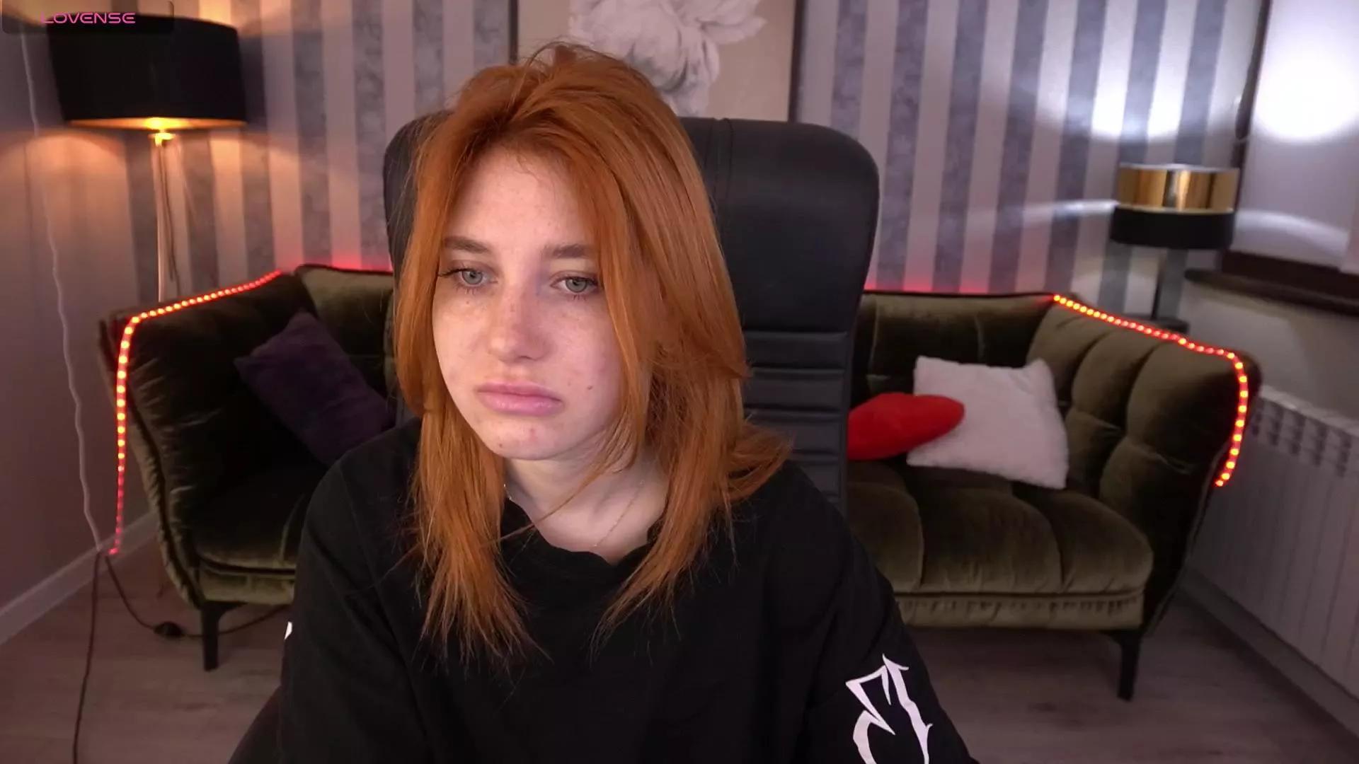 EmilyFoxxi on Cam4 