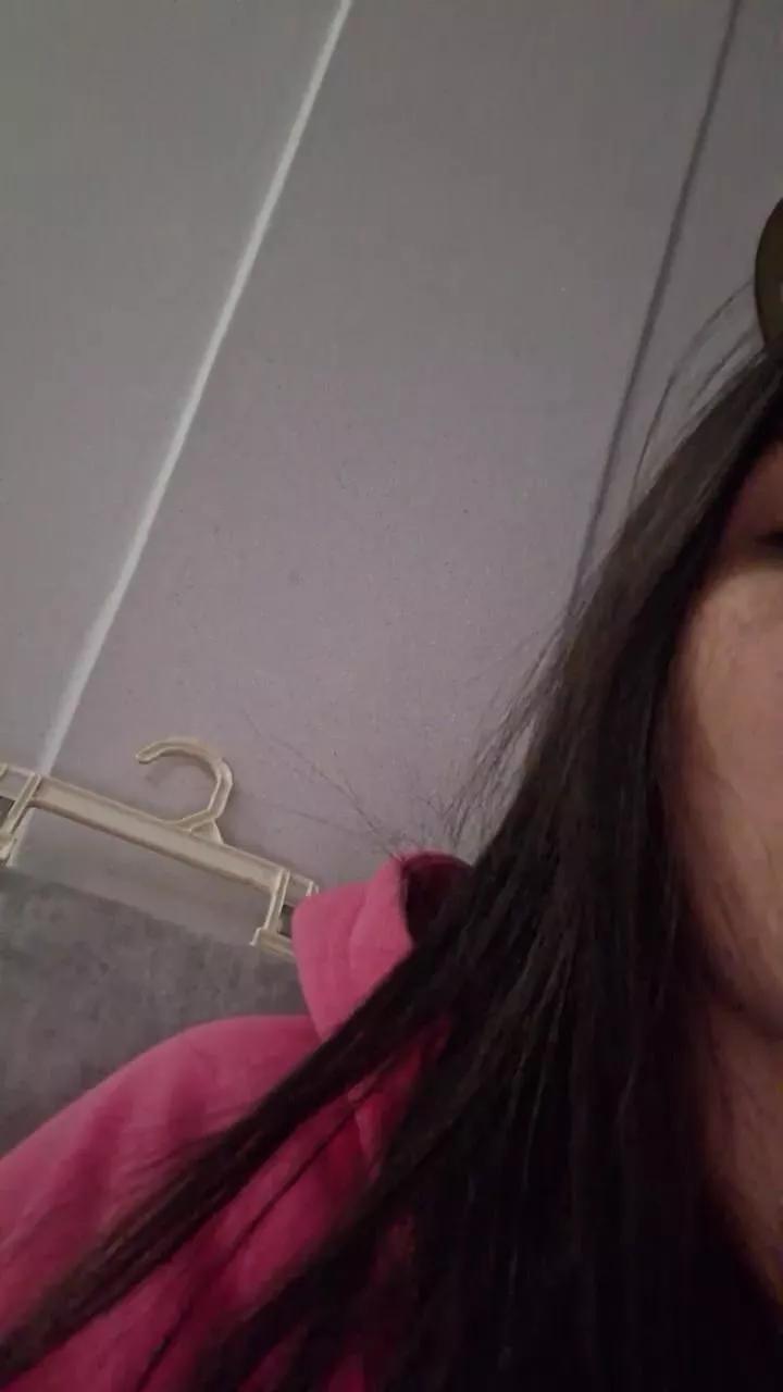 emilyjang on Cam4 