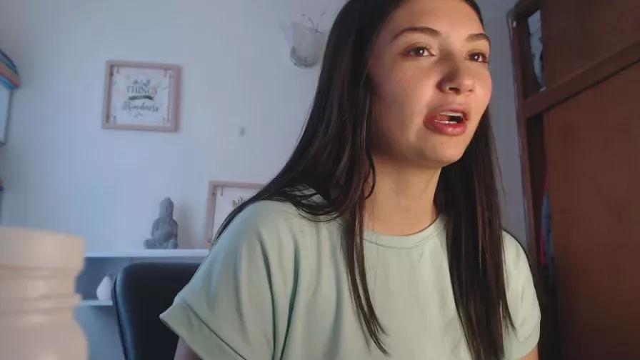 emilyjang on Cam4 