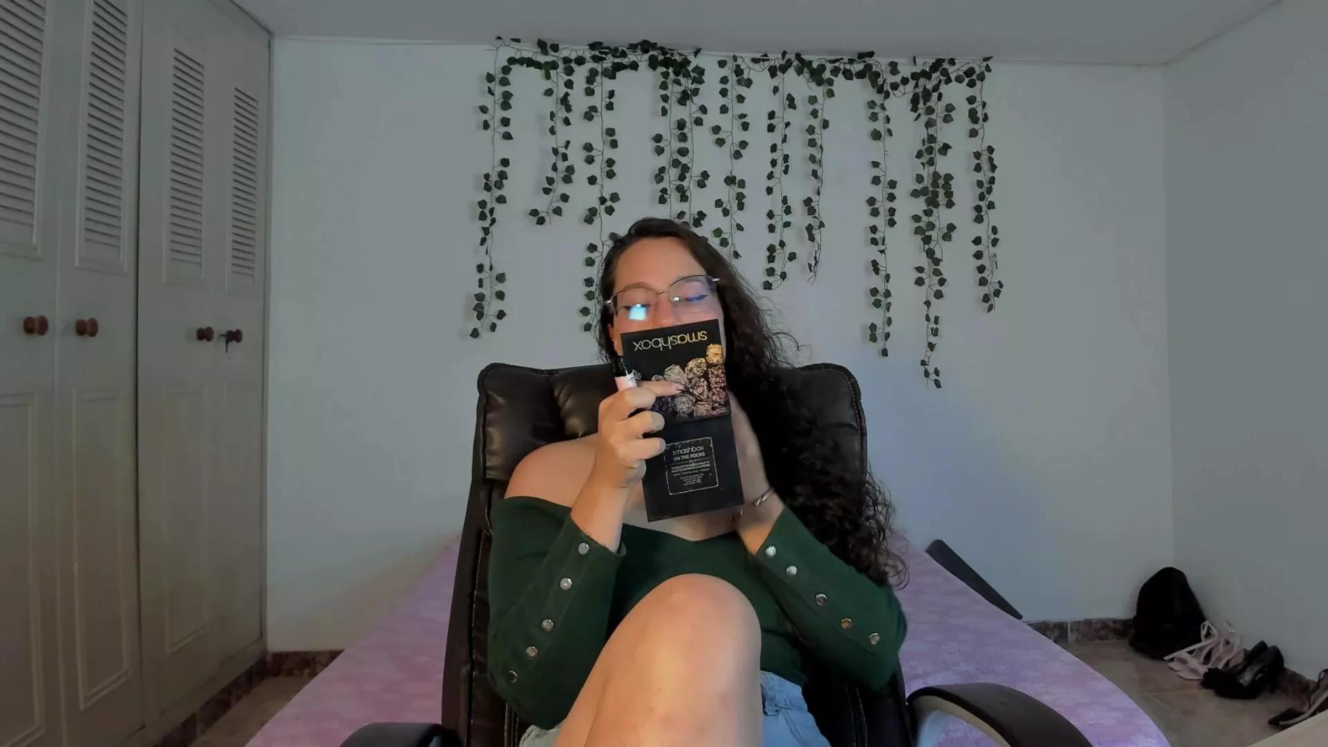 EmmaTorres9 on Cam4 