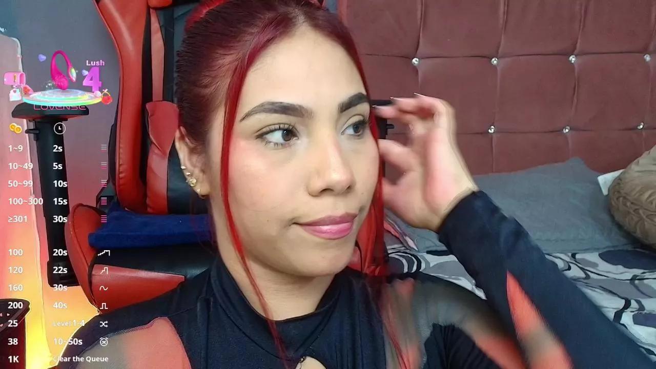 emmiliy on Cam4 