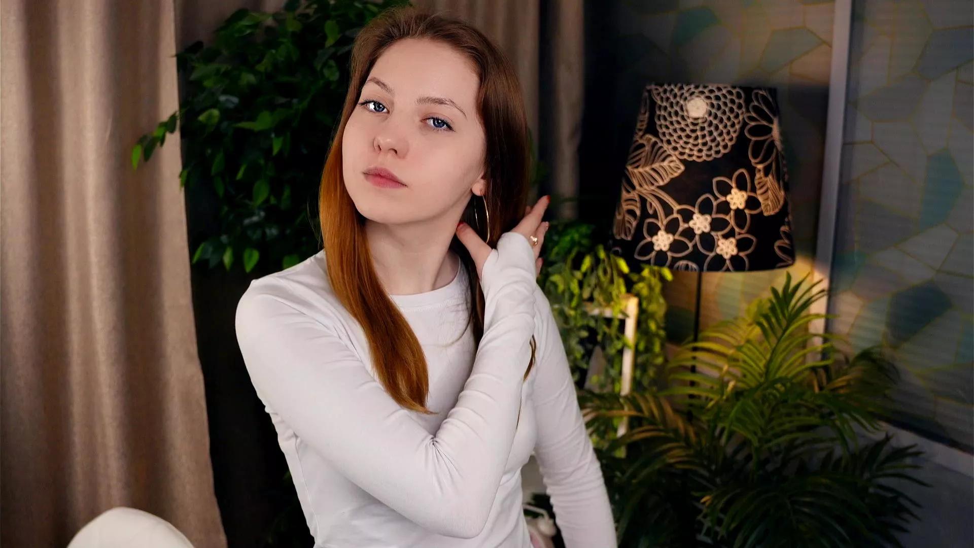 ErlineEggett on Cam4 
