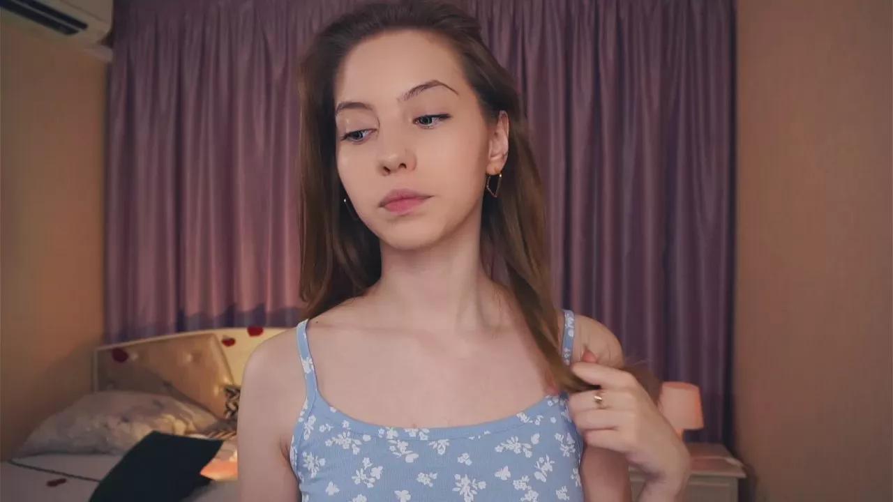 ErlineEggett on Cam4 