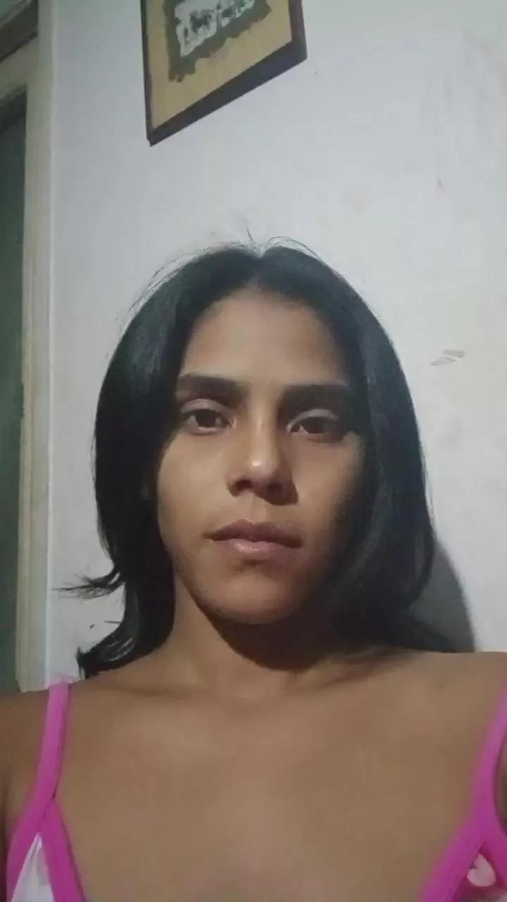 Esmeralda_25 on Cam4 