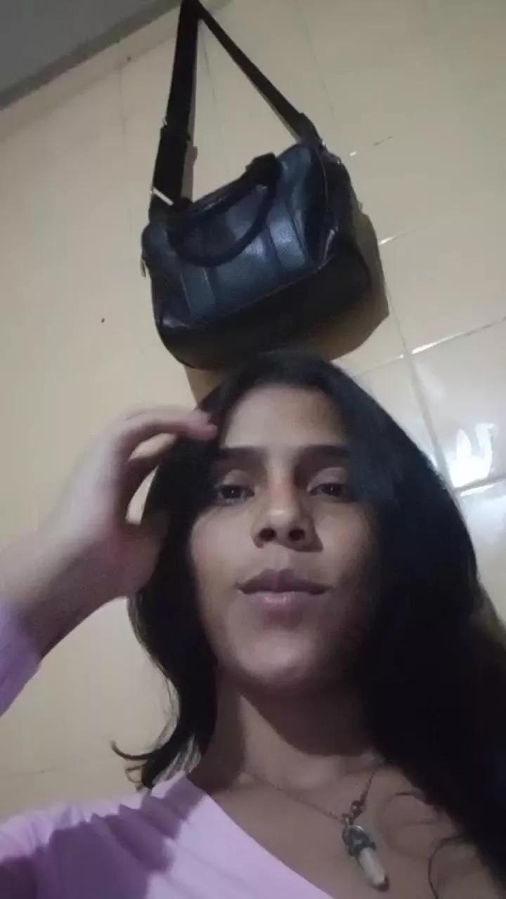 Esmeralda_25 on Cam4 