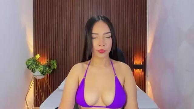 evelin_33 on Cam4 