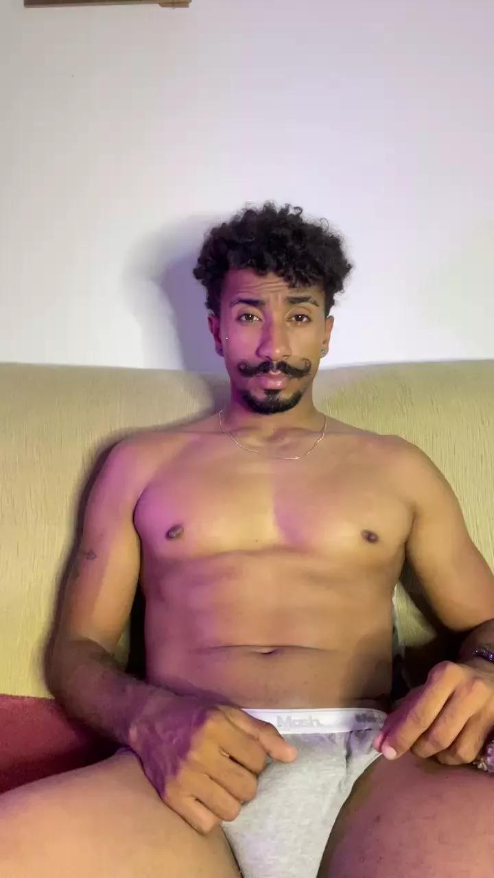 Everton2123 on Cam4 
