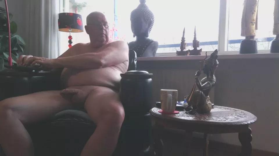 Exhib070 on Cam4 