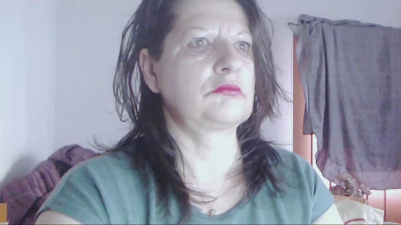 ExtasyMature on Cam4 