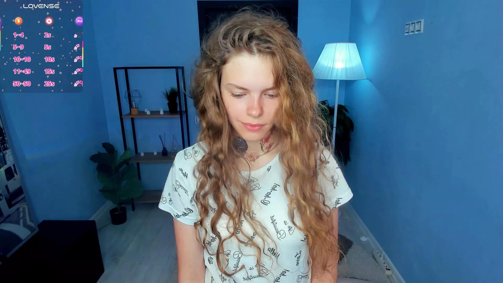 FalineCleverley on Cam4 