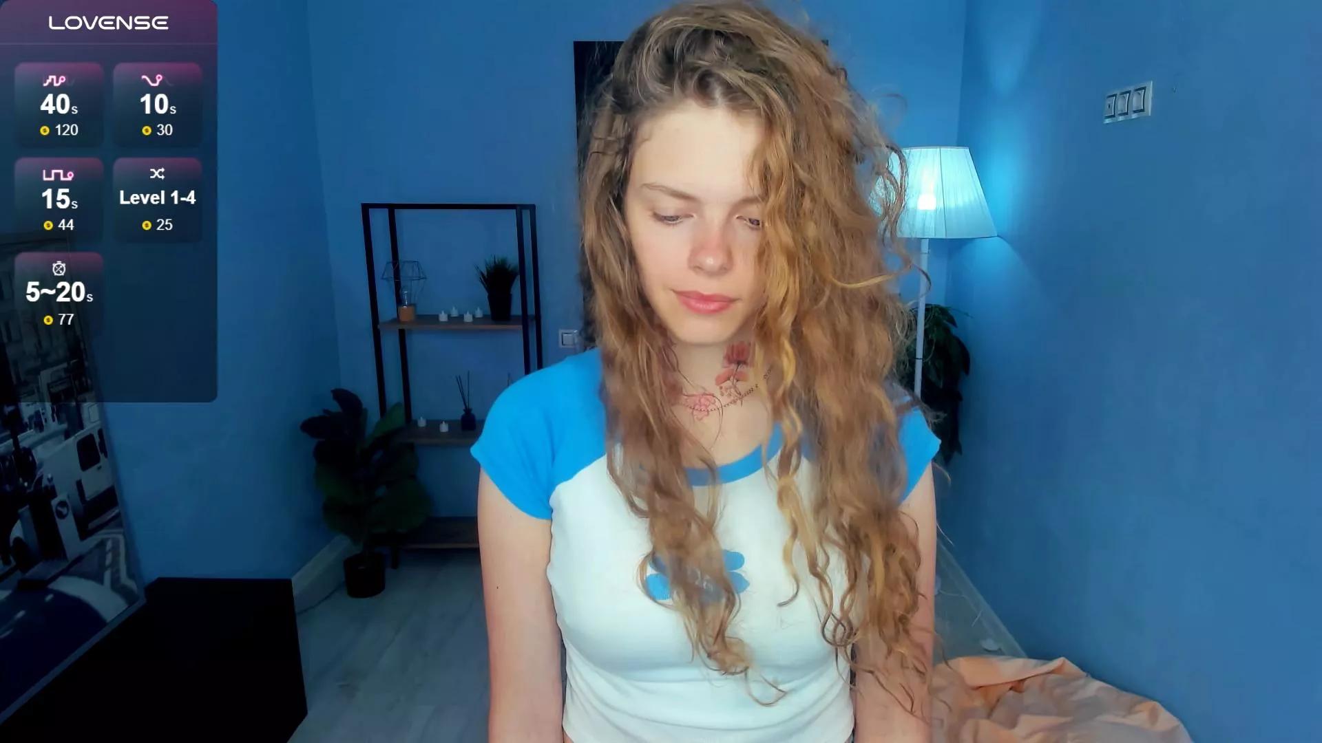 FalineCleverley on Cam4 