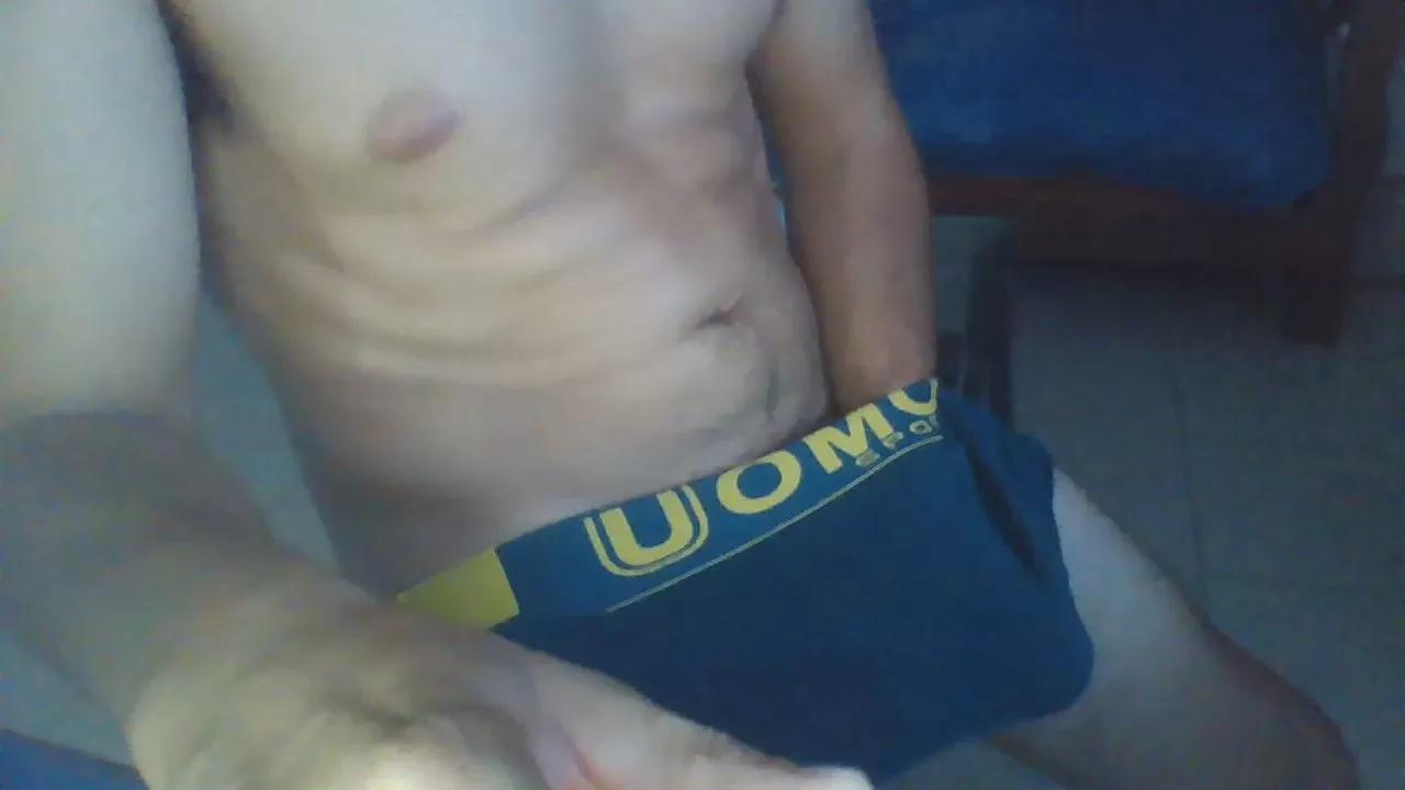 Offline Fefe9209 on Cam4