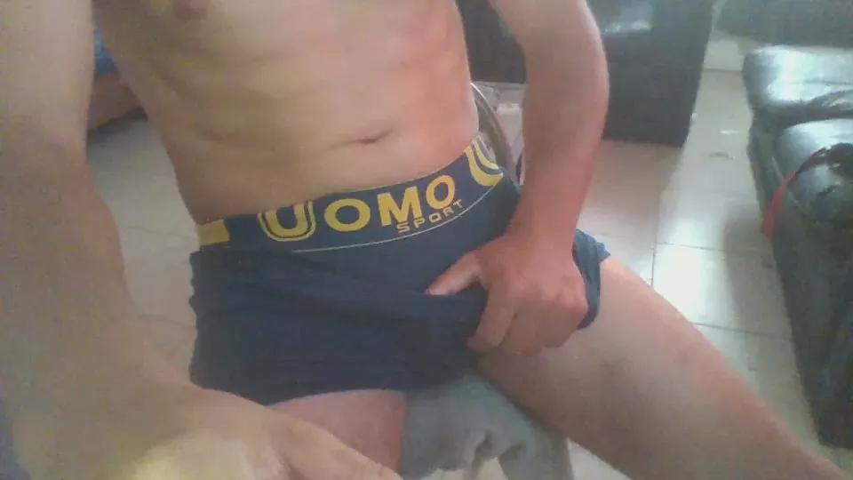 Offline Fefe9209 on Cam4