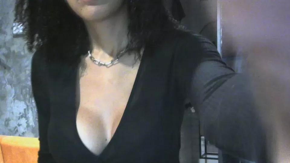 FemDomlia on Cam4 