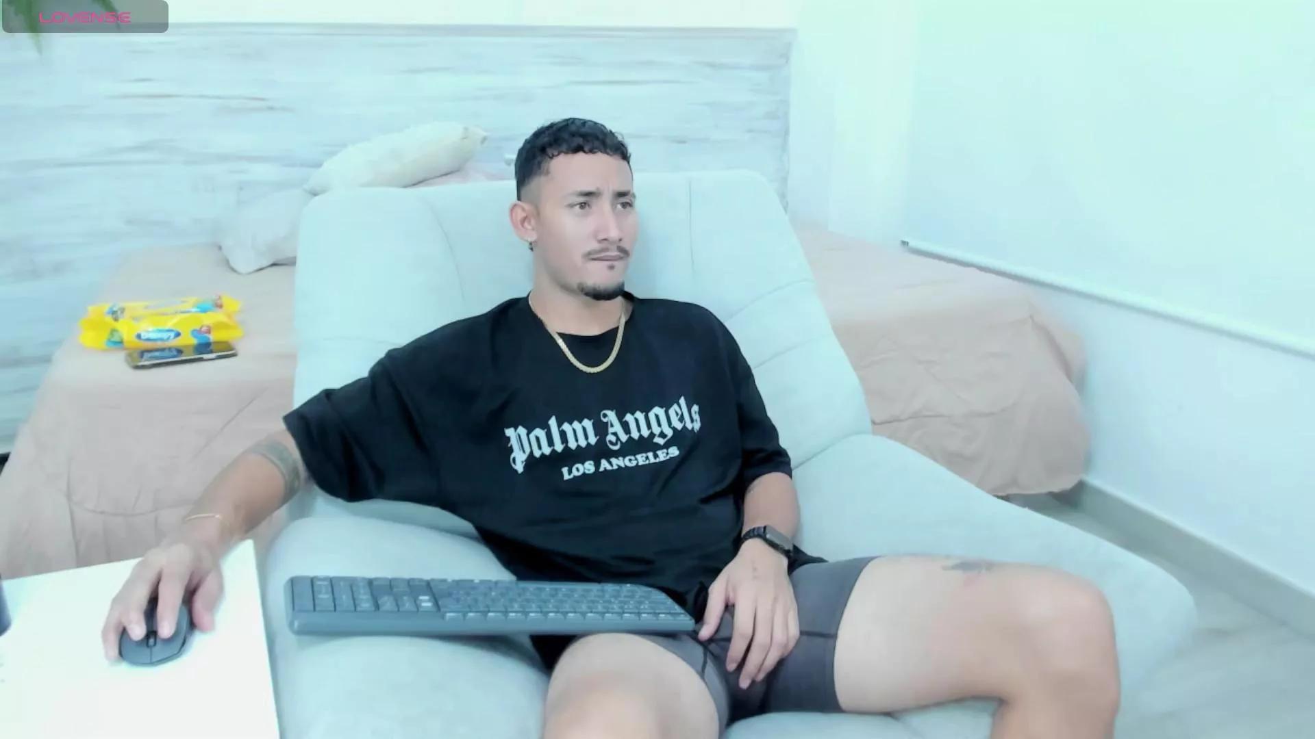 Fenix77_ on Cam4 