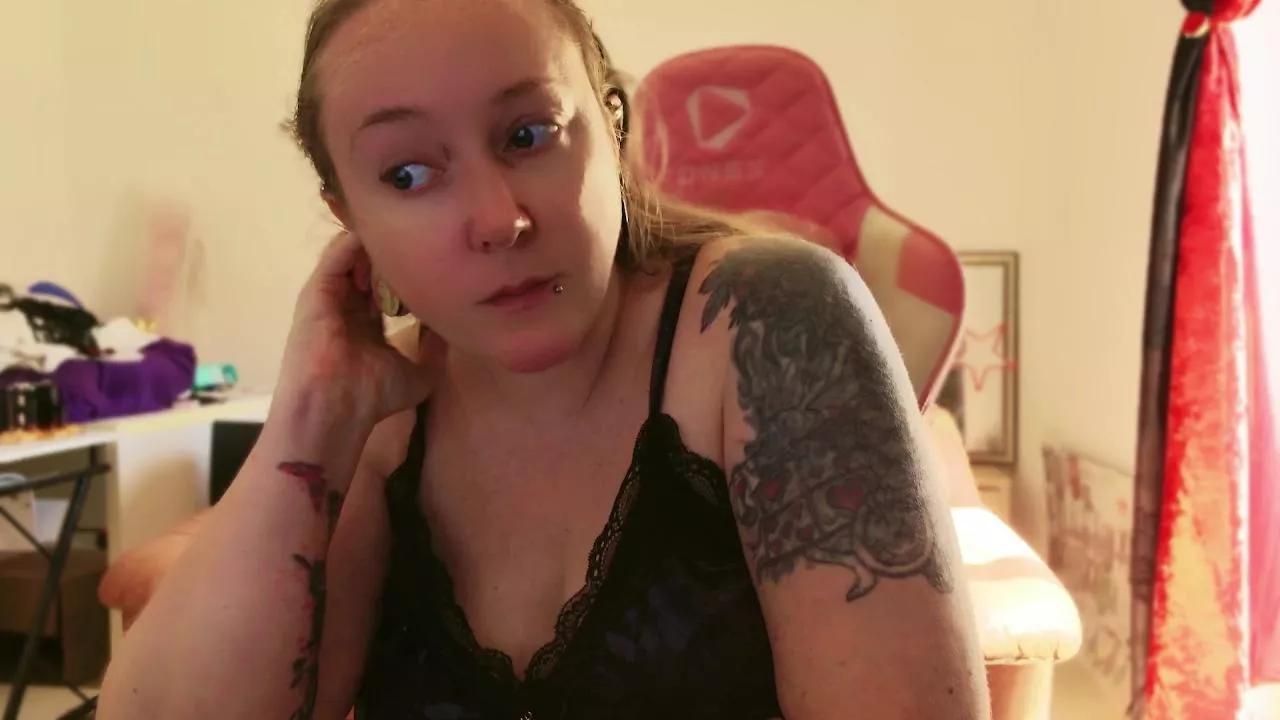 Offline fetish_girl on Cam4