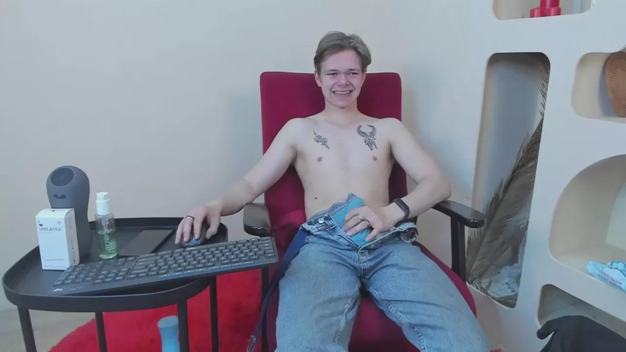 flexableboy on Cam4 