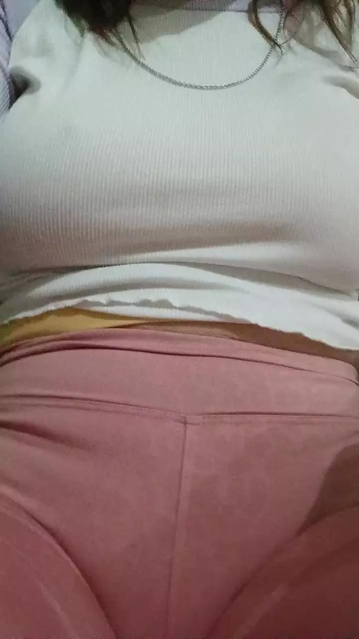 Floppy19 on Cam4