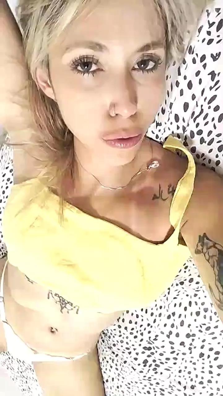 Florcitapole on Cam4 