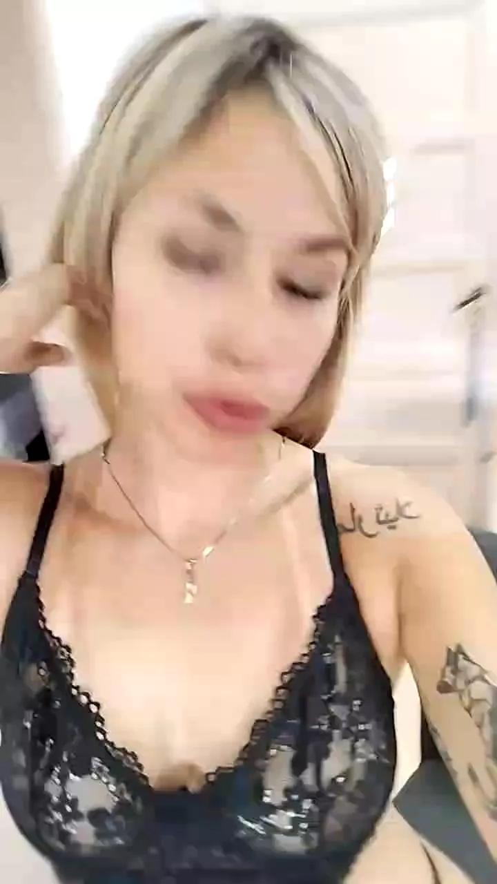 Florcitapole on Cam4 