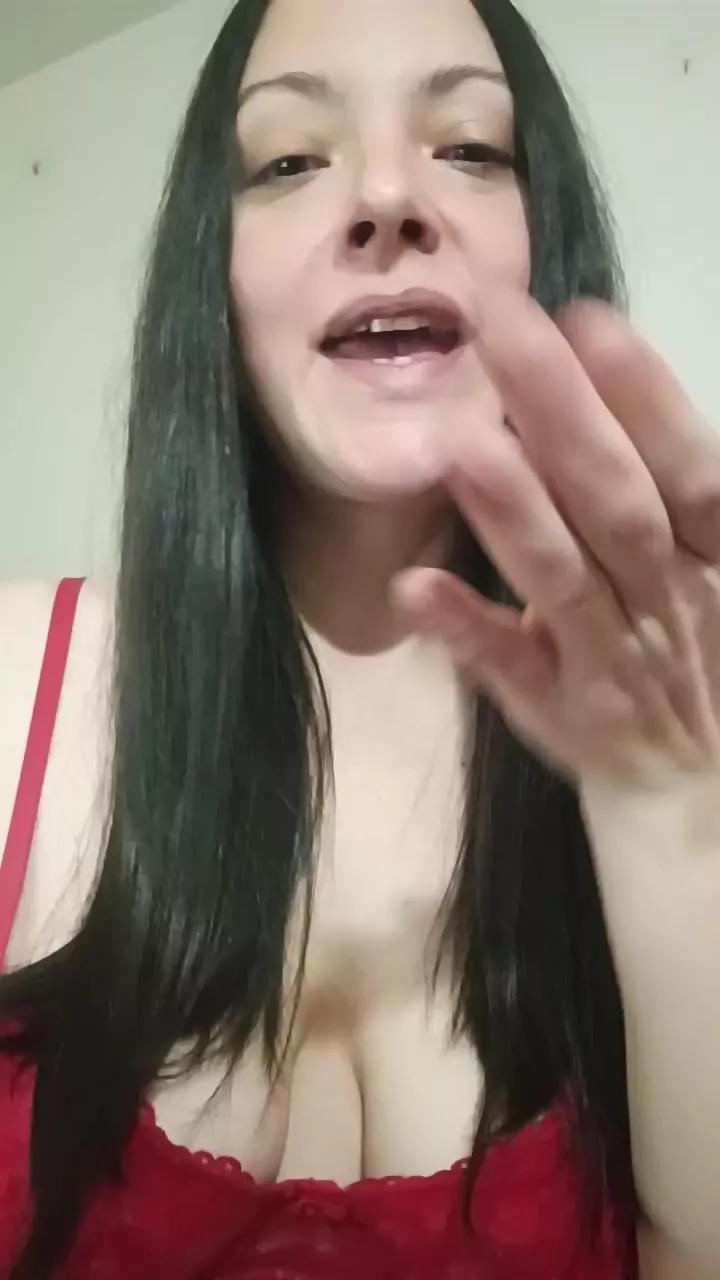 FoxySpanks on Cam4 