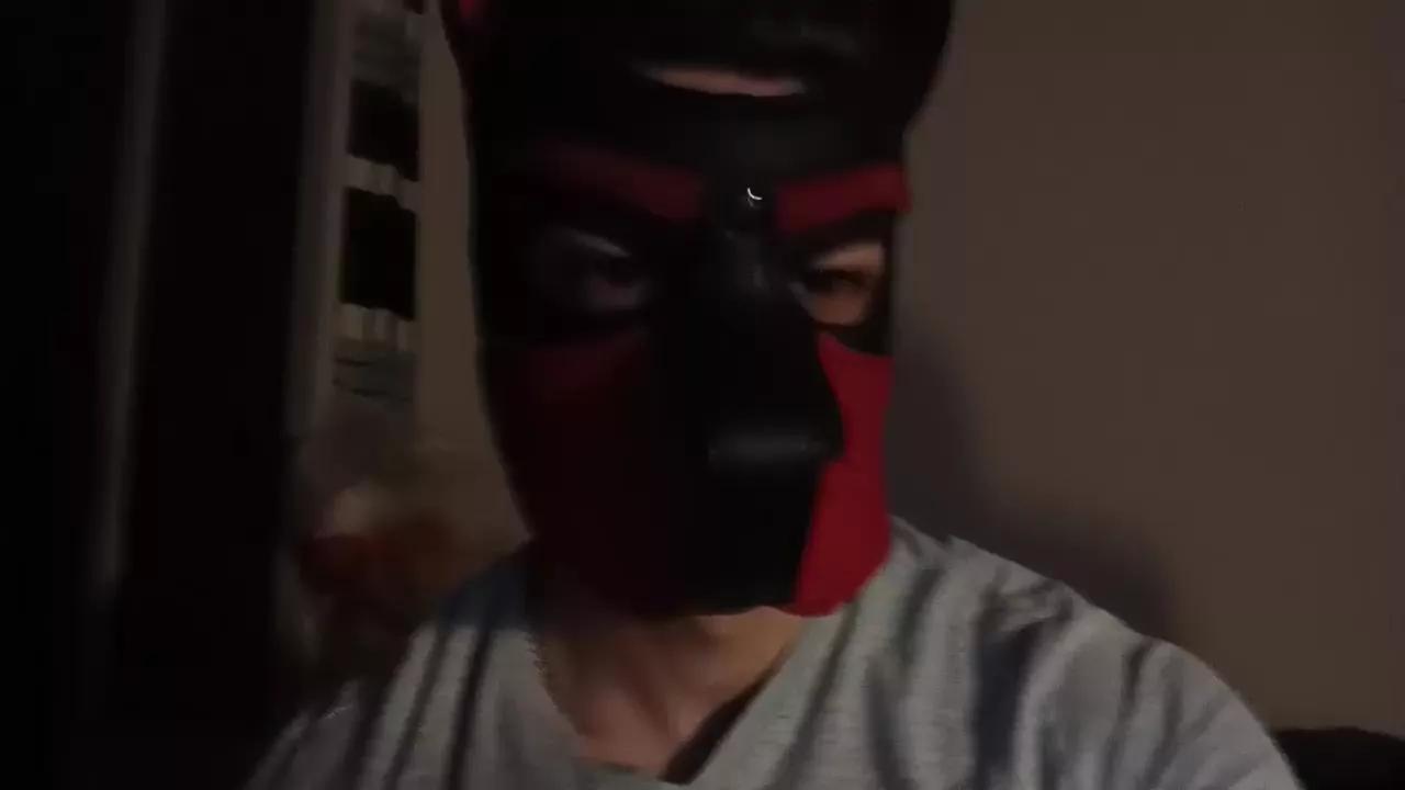 Frabroker on Cam4 